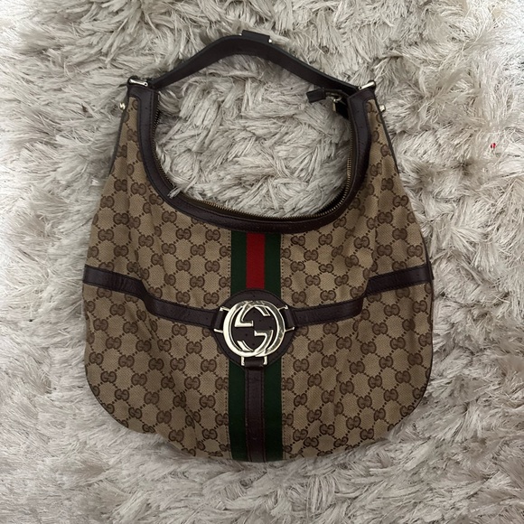 Authentic Gucci Hobo Bag with double locking G’a - Picture 1 of 8